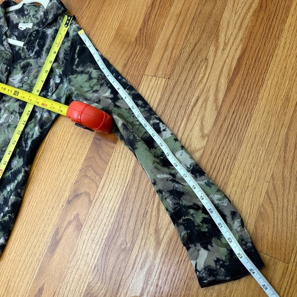 EQUIPMENT FEMME Silk Blouse Camo Batik Tie Die Multicolor S - Picture 16 of 17